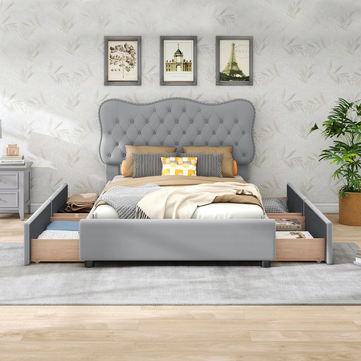 White Upholstered Queen Bed with 4 Drawers E839139