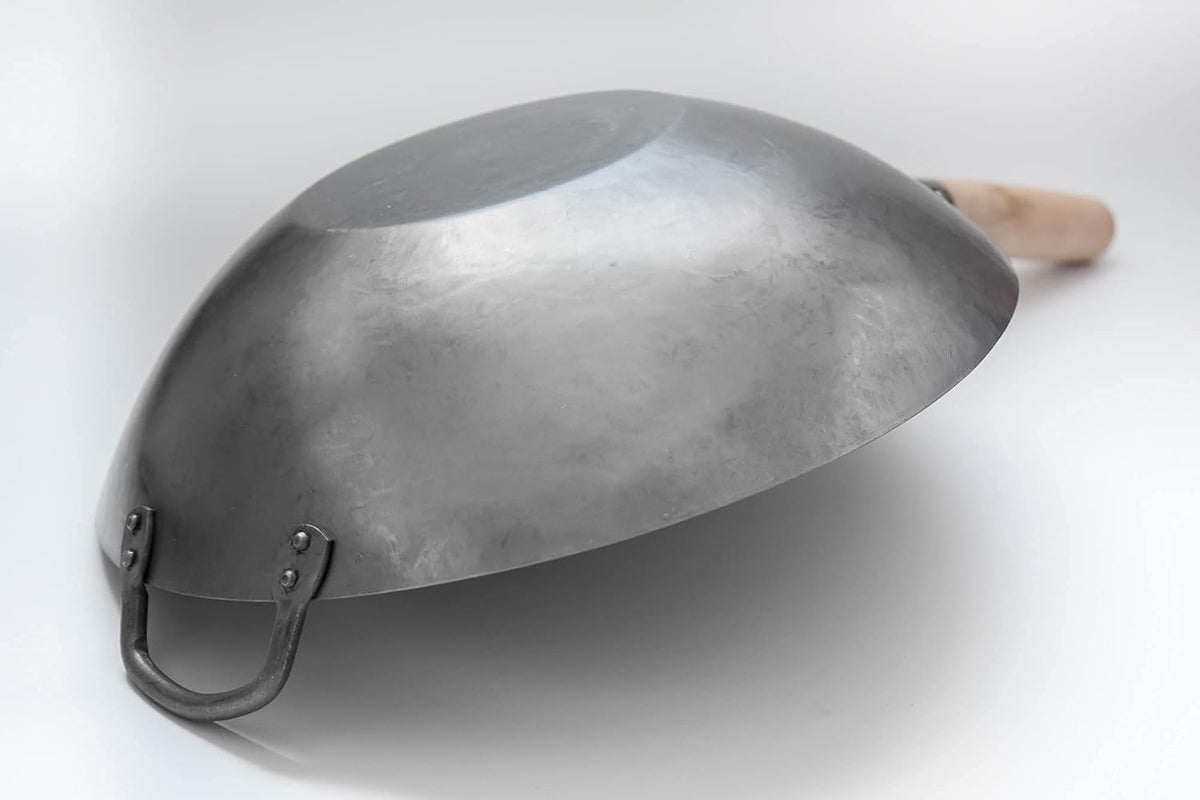 Flat Hand Hammered Carbon Steel Wok with Helper Handle 14 Inch S27911