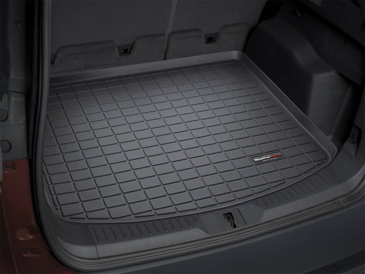 Black Cargo Liner J68063