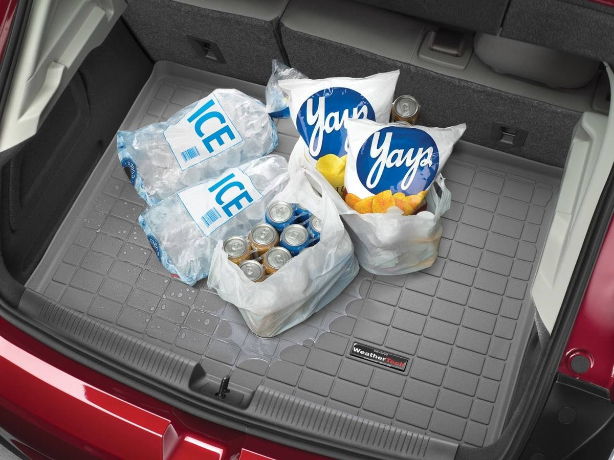 Black Cargo Liner J68063