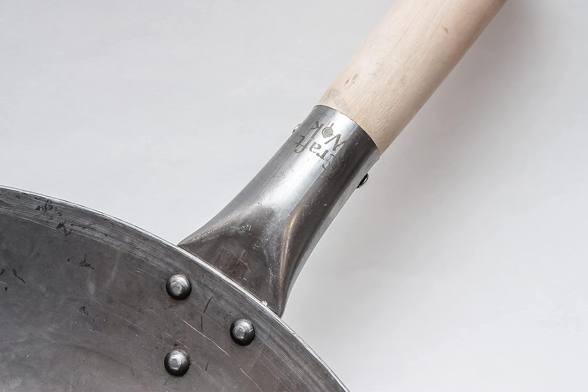 Flat Hand Hammered Carbon Steel Wok with Helper Handle 14 Inch S27911